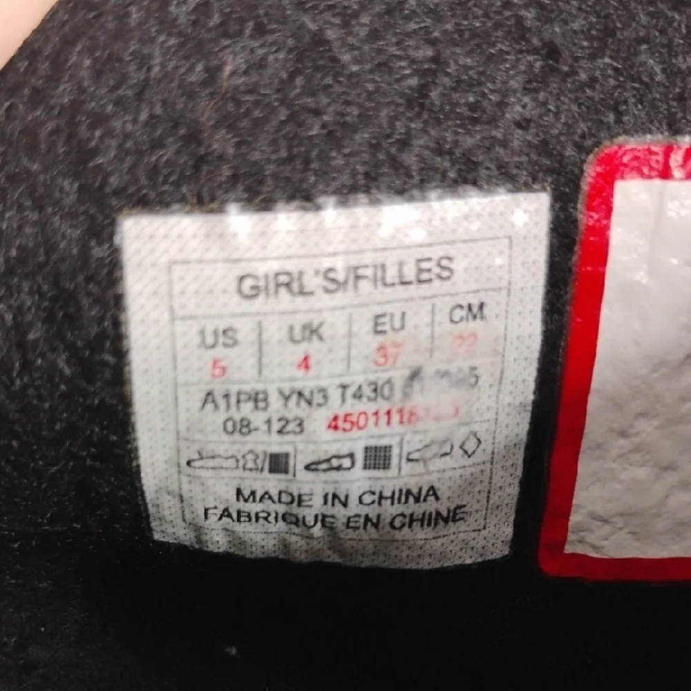 The North Face Insulated Waterproof Boots Big Kids' Size 5 Purple Black Gray